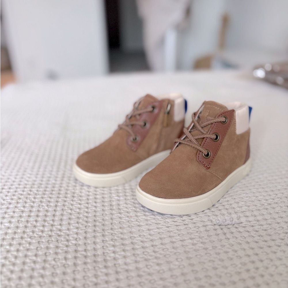 UGG Kids Tan Suede Sneakers/Boots
